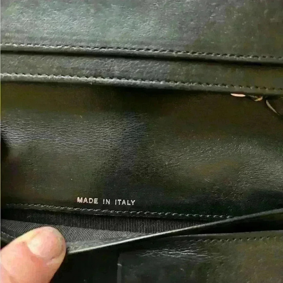 EUC Chanel Ivory quilted wallet. Comes with original ID card.Chanel box included - Picture 8 of 15